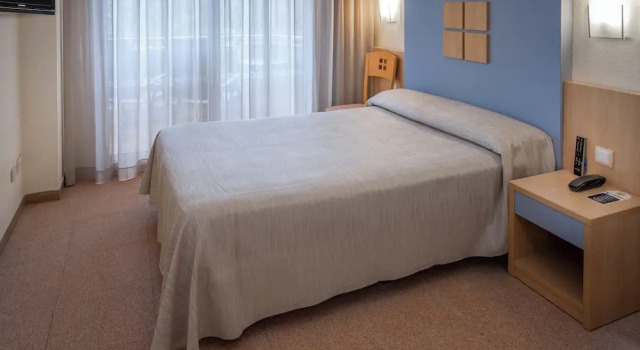 Двухместный номер Standard с балконом Caprici Beach Hotel & Spa