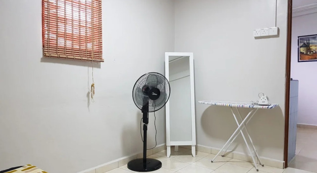 Семейный коттедж с 3 комнатами с видом на сад Homesweet Homestay Jasin