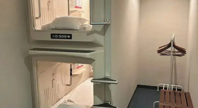 Трёхместный номер Standard Capsule Hotel Asahi Plaza Shinsaibashi