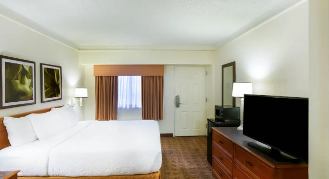 Двухместный люкс La Quinta Inn by Wyndham Austin Capitol / Downtown