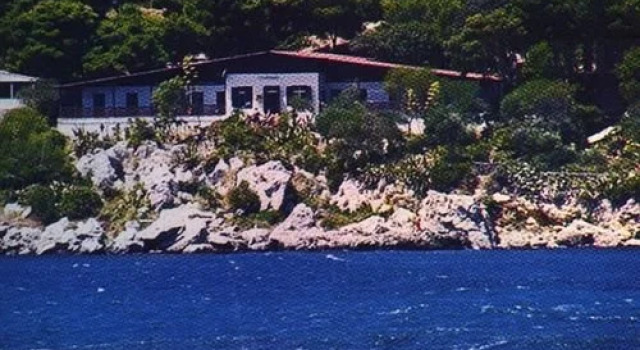 Hostel Palermo Baia del Corallo, Prenota Ostello Sferracavallo Sicilia