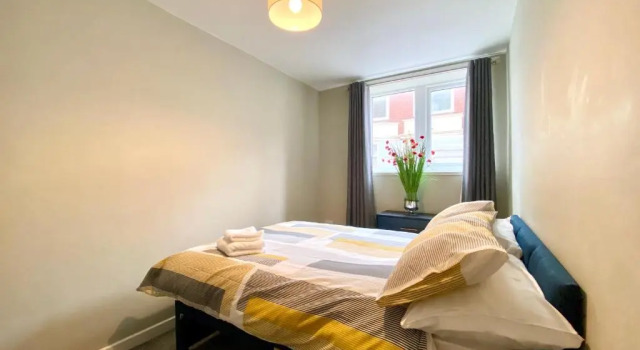 Fabulous 1 Bedroom Apartment - sleeps 4, Varaa Huoneisto Asunnot kohteessa Merseyside, Huoneisto