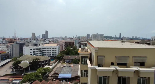 Апартаменты Standard Pattaya Beach Sea View Rooftop Pool Resort