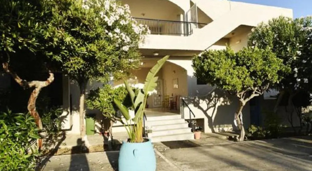 Апартаменты Andys Gardens