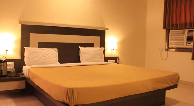 Hotel Vaikunth By Adamo, Забронировать Отель Отели штата Раджастхана с парковкой, Парковка