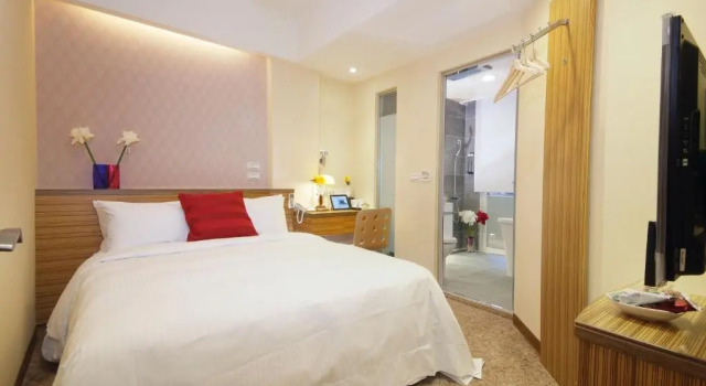 Номер Deluxe Golden Hotel