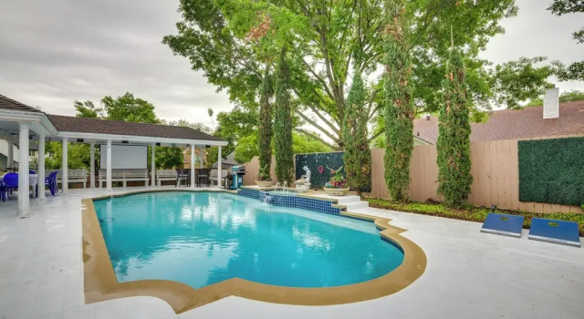 Walk to Lake! Rowlett Escape w/ Fire Pit & Views