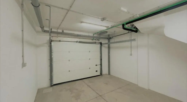 Апартаменты Modern and New 2 bed room Townhouse PA01