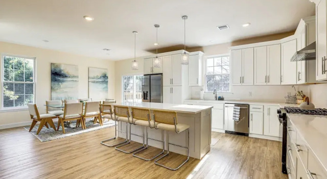 Walk to Keansburg Beach! Family Home w/ Pool, Rezervasyon Tatil Evi Keansburg New Jersey