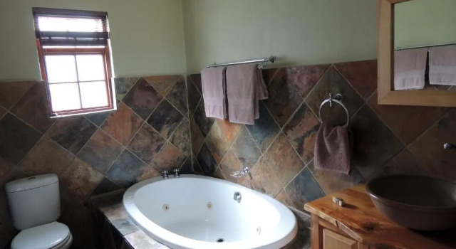 Коттедж с 2 комнатами Nukakamma Guest House