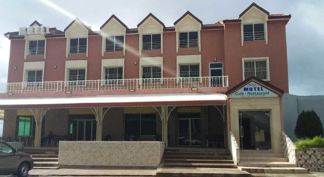 Hotel Opéra Azrou, Book Motel Hotels in Azrou with Parking, Parking