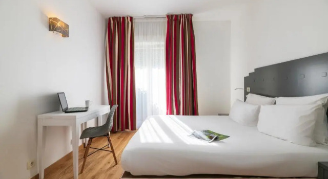Двухместный номер Standard Hotel Cerise Chatou