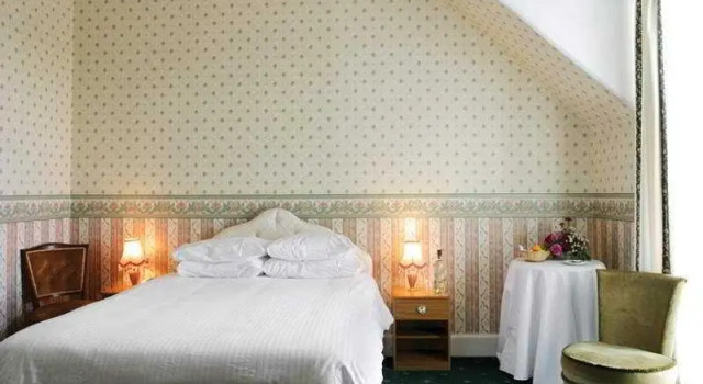Drummond Arms Hotel