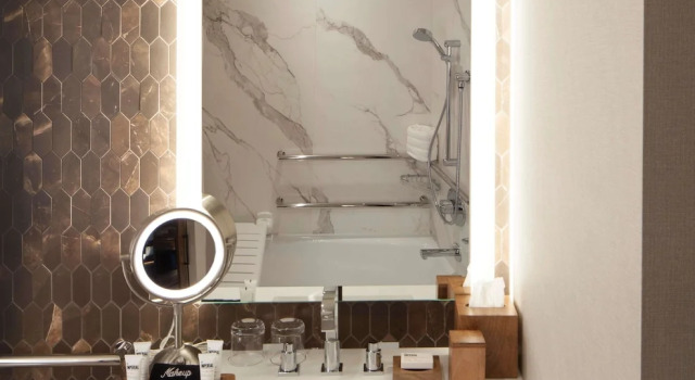 Двухместный номер Corner Accessible с видом на город The Porter Portland, Curio Collection By Hilton