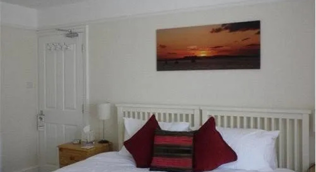 A Great Escape Guest House, Забронировать Гостевой дом Гостевые дома Суонидж, рядом с Пляж Суониджа, Гостевой дом