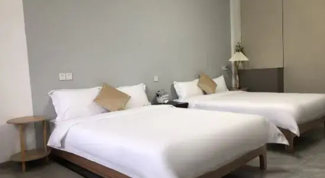 Семейный люкс с видом на внутренний двор Lushan Xihai Qigu Homestay (Lushan Xihai Branch)