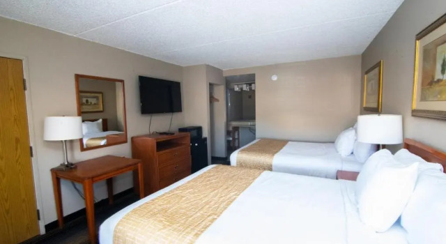 Четырёхместный номер Standard Travelodge by Wyndham Pueblo