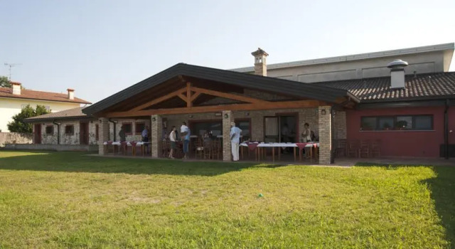 Agriturismo Alla Pietra Bianca, Prenota Hotel San Pièr dʼIsonzo Friuli Venezia Giulia
