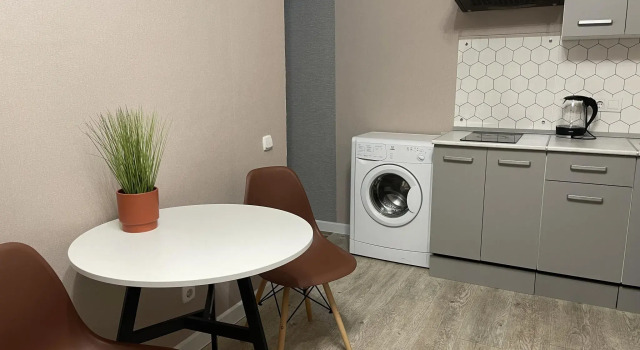Apartments on Yaryginskaya embankment 3_2, Reserva ahora Apartamento Hoteles en Krasnoyarsk con aparcamiento, Aparcamiento