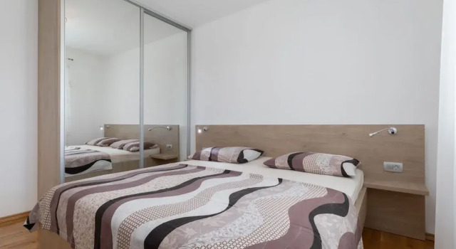 Modern Villa Near the Sea, Prenota Villa Hotel a Croatian Islands con piscina, Piscina