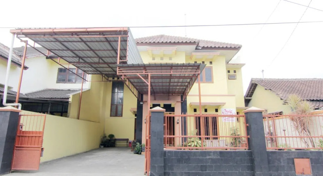 Omahe Simbah Guesthouse, Rezerwuj Hotel Sleman Yogyakarta Province