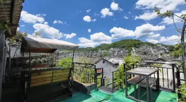 Yunshuiyao Serene Courtyard Homestay (Fenghuang Ancient Town), Rezerwuj Hotel Xiangxi Hunan