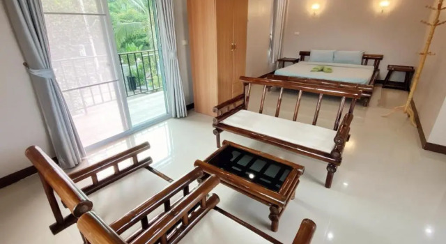 Baan Chom Khao