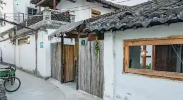Picking up the light in the alley  Homestay, Varaa Hotelli Shanghai Shanghai