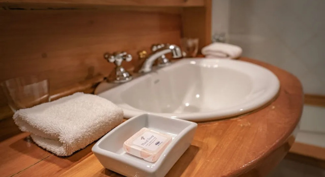 Номер Standard с видом на озеро Las Balsas Relais & Chateaux