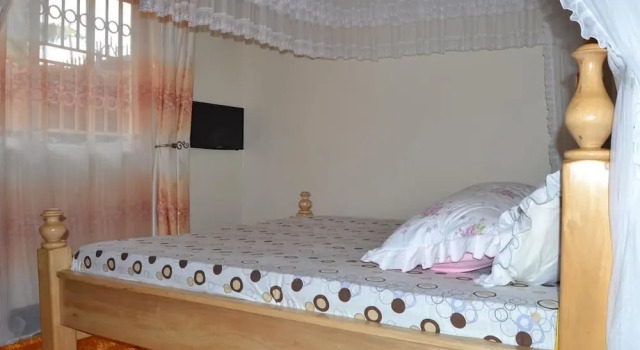 The White House, Buchen Sie Hotel Mutungo Jinja
