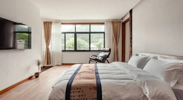 Люкс Banbajia Guesthouse Guyan Yishe