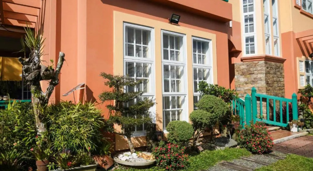 Charming Tagaytay Vacation Home