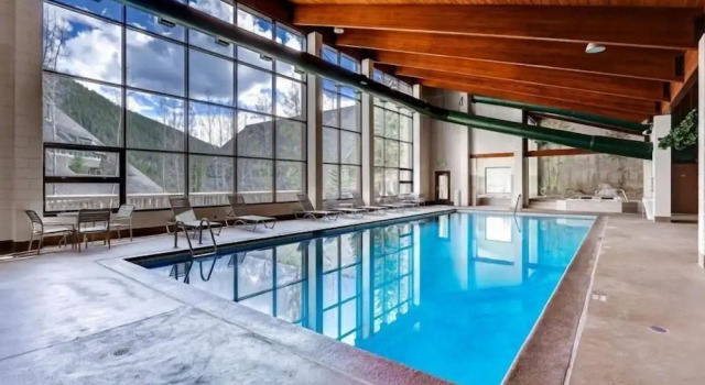 Номер Standard с 2 комнатами с балконом 2 Bedroom Condo In West Keystone Near Lakeside Village