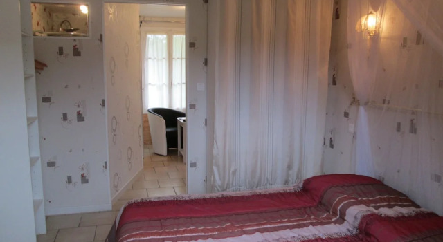 Chez Françoise et Jean-Louis, Rezervasyon Otel La Douze 