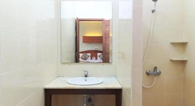 Коттедж с балконом Ayu Lili Garden Hotel Kuta