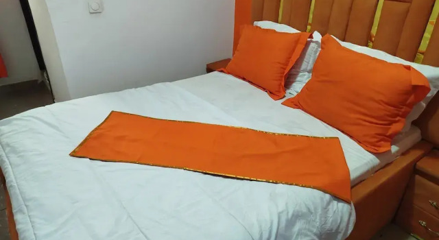Hôtel Famigni, Rezervovat Hotel Hotely v Douala s parkováním, Parkování