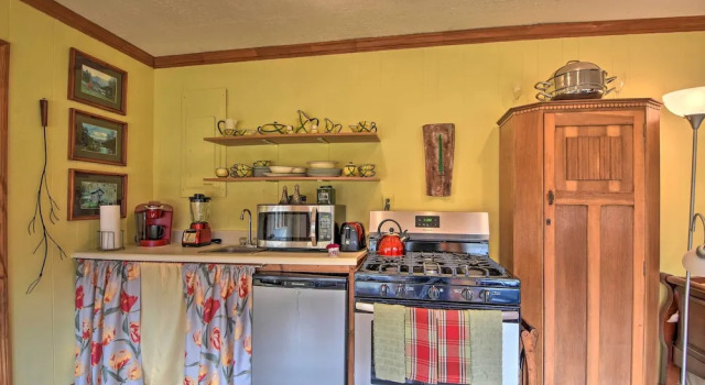 Коттедж Forest Fantasy: Pet-friendly Smoky Mtn Escape!