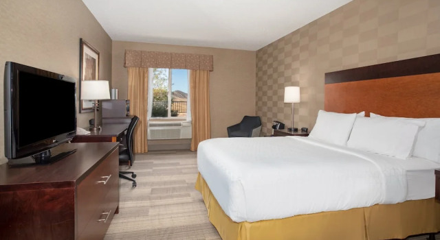 Двухместный номер Standard Holiday Inn Express Hotel & Suites Littleton by IHG