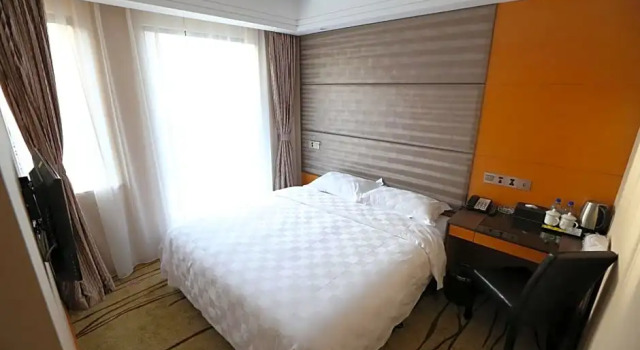 Номер Standard Forson International Luxury Hotel Store 1