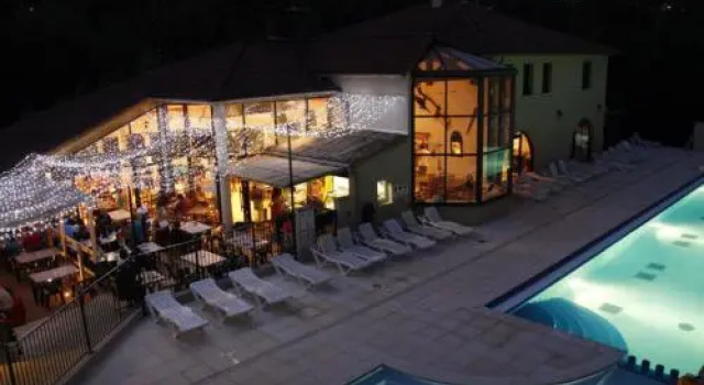 Gite Les Prades, Réserver Hôtel Hôtels à Aveyron avec piscine, Piscine