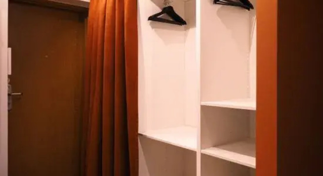 High standard + private cinema + close to Old Town, Забронировать Отель Отели Варшавы 3 звезды, рядом с Nowy Swiat - Uniwersytet Metro Station, 3*