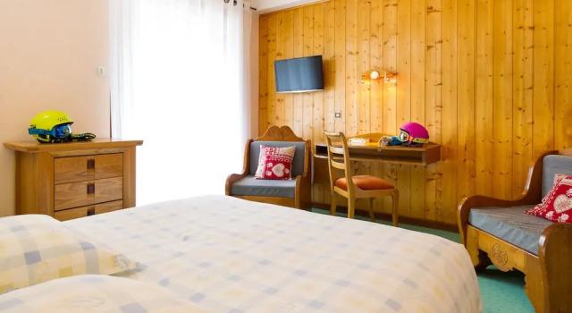 Hôtel Les Soldanelles, Забронировать Курортный отель Фонкуверт-ла-Тусюир Ле Сибель
