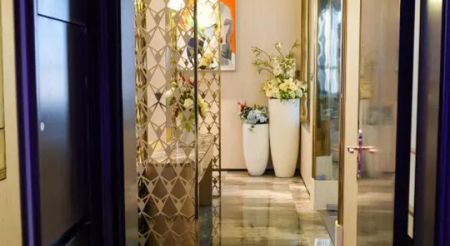 Люкс Luxury Warner Is Not Only A Motel