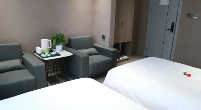 Люкс Deluxe Xuanxi Hotel (Old Town Center Lijingmen Cross Street)