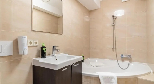 Люкс Мансарда с 2 комнатами Limehome Dresden Antonstraße