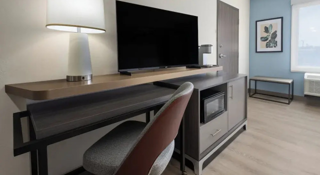Номер Premium Holiday Inn & Suites Richmond West End by IHG