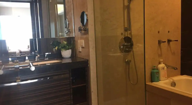 Люкс Executive с 2 комнатами Checkinn Business Apartment-Poly World