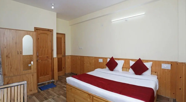 Chandra Homestay by OYO Rooms