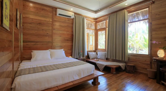 Семейное бунгало с балконом и с красивым видом из окна Phu Quoc Greenland