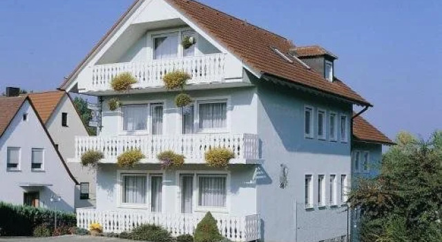 Hotel-garni Zum Weinkrug, Забронировать Отель Зоммерхаузен Нижняя Франкония, рядом с Schloss Sommerhausen